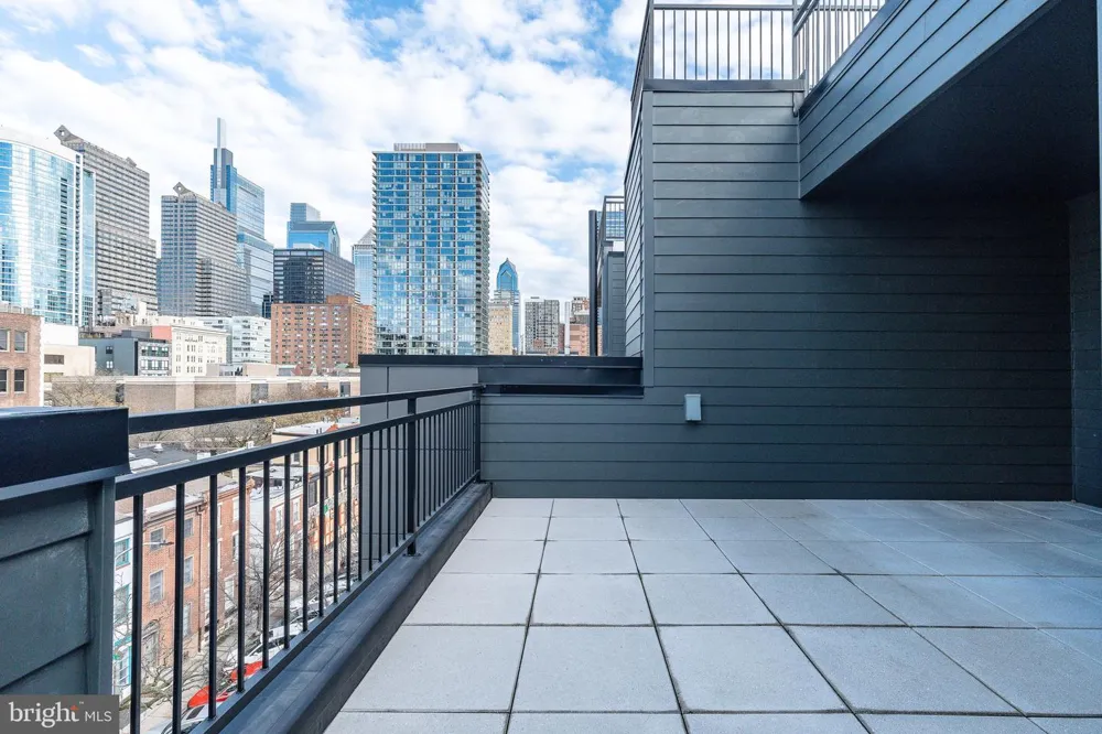 2320 SANSOM STREET Philadelphia, PA 19103