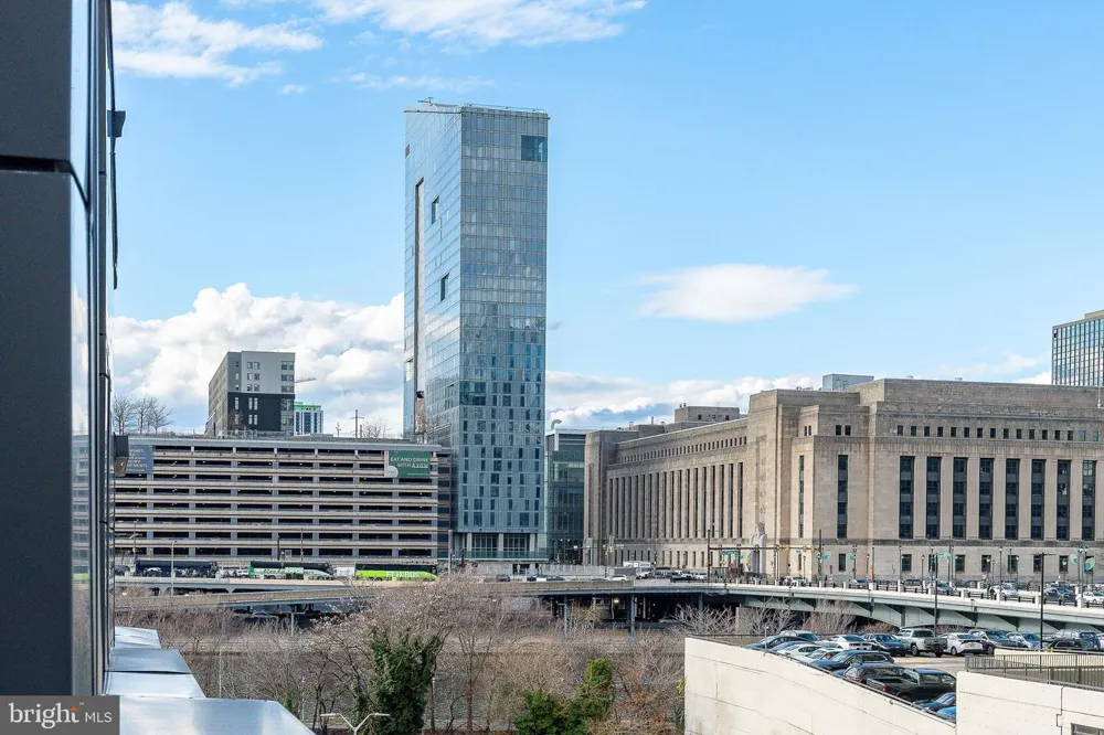 2320 SANSOM STREET Philadelphia, PA 19103