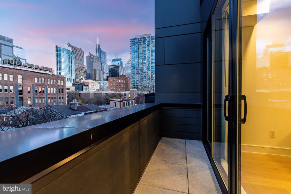 2320 SANSOM STREET Philadelphia, PA 19103