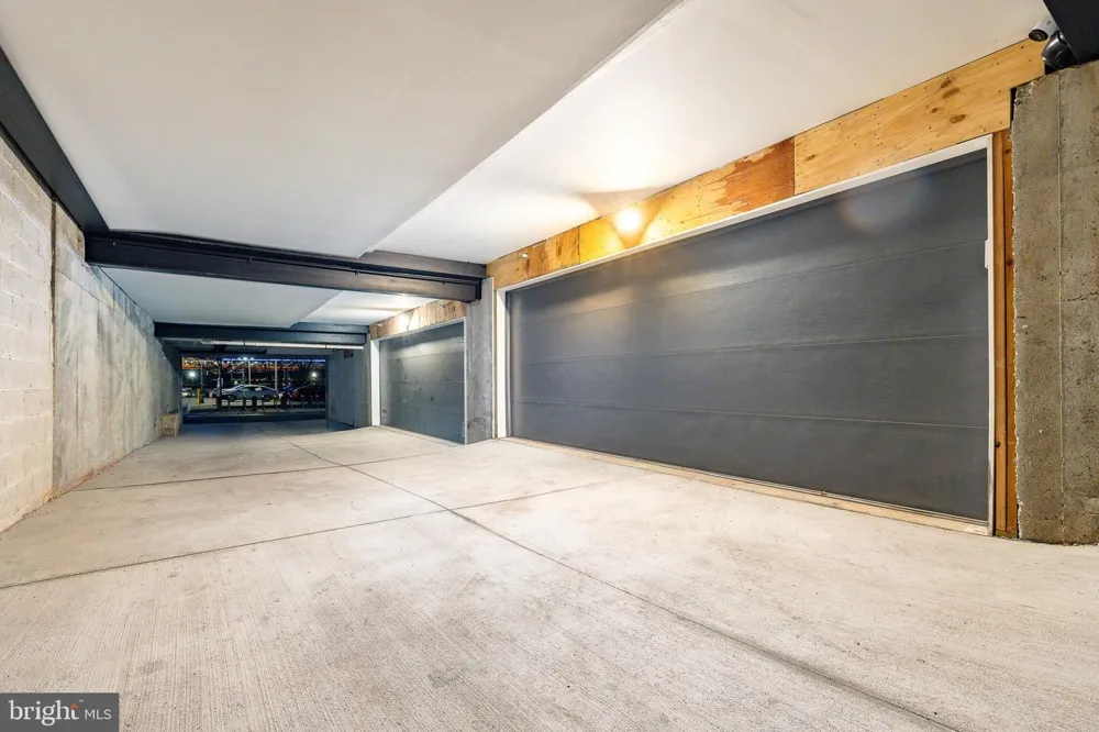 2320 SANSOM STREET Philadelphia, PA 19103
