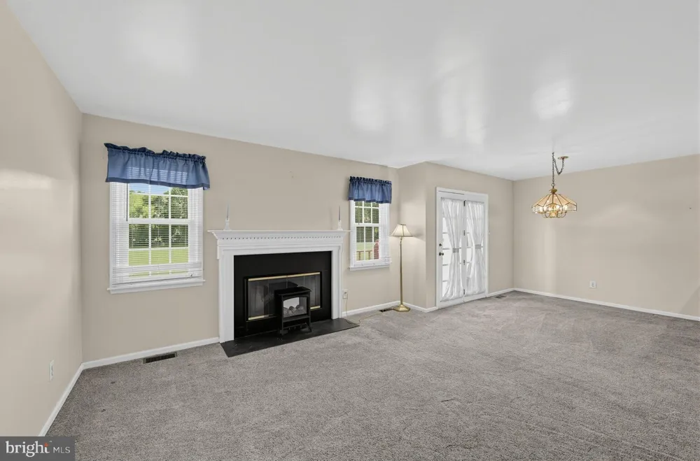 313 WELSH Chester Springs, PA 19425