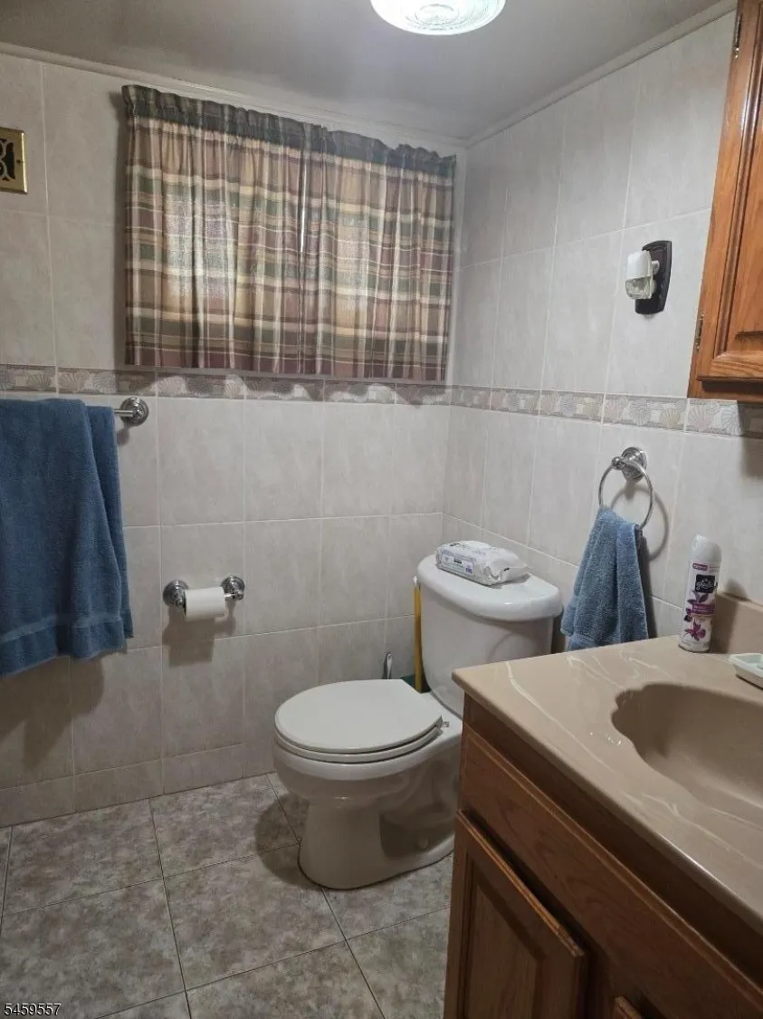 744 Van Buren Ave Elizabeth City, NJ 07201