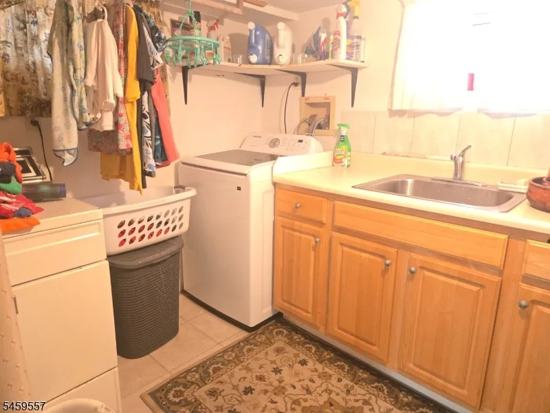 744 Van Buren Ave Elizabeth City, NJ 07201