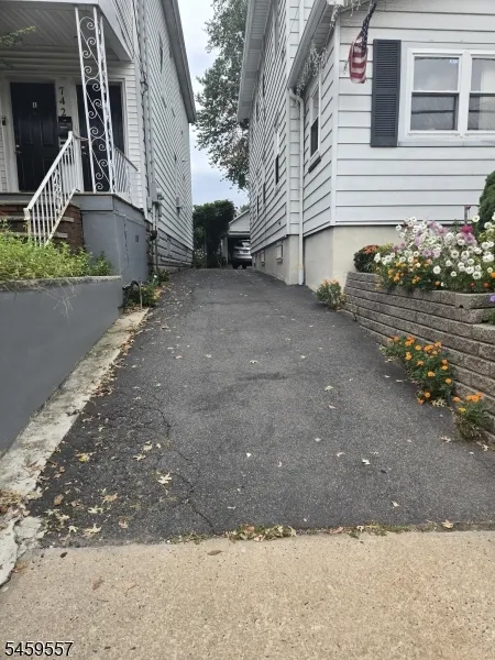 744 Van Buren Ave Elizabeth City, NJ 07201