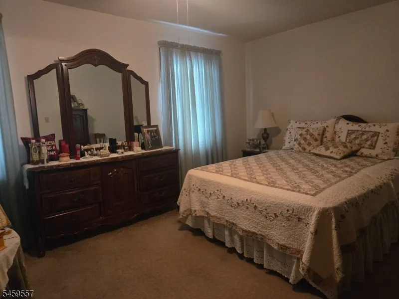 744 Van Buren Ave Elizabeth City, NJ 07201