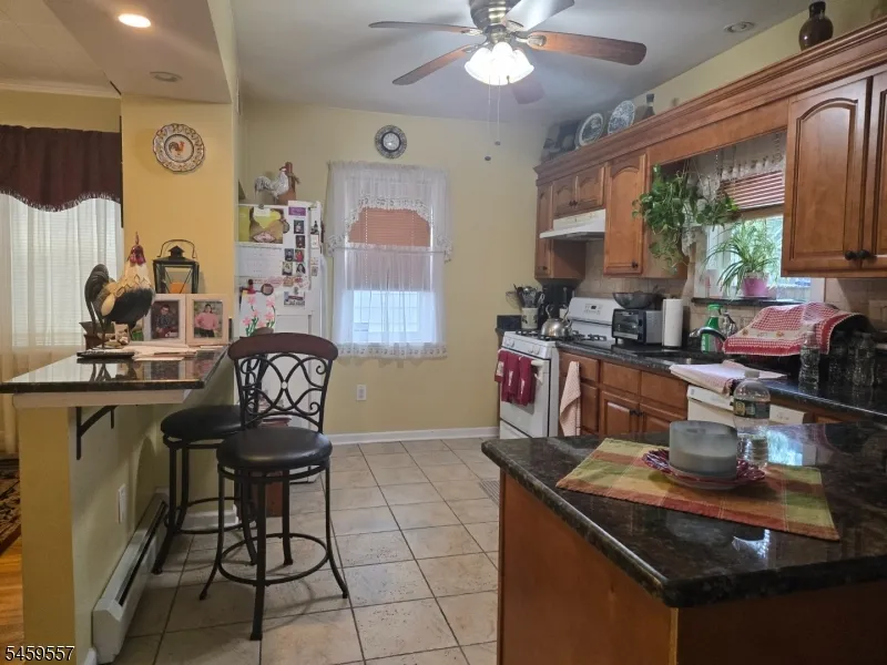 744 Van Buren Ave Elizabeth City, NJ 07201