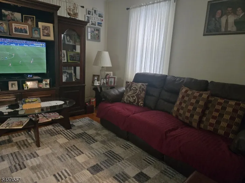 744 Van Buren Ave Elizabeth City, NJ 07201