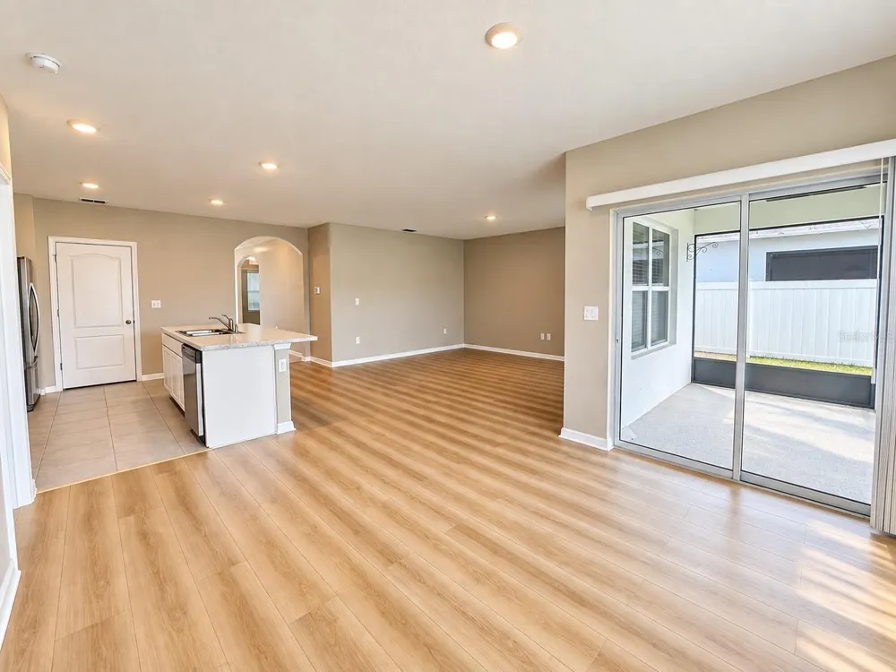 721 KINDRED LANE Auburndale, FL 33823