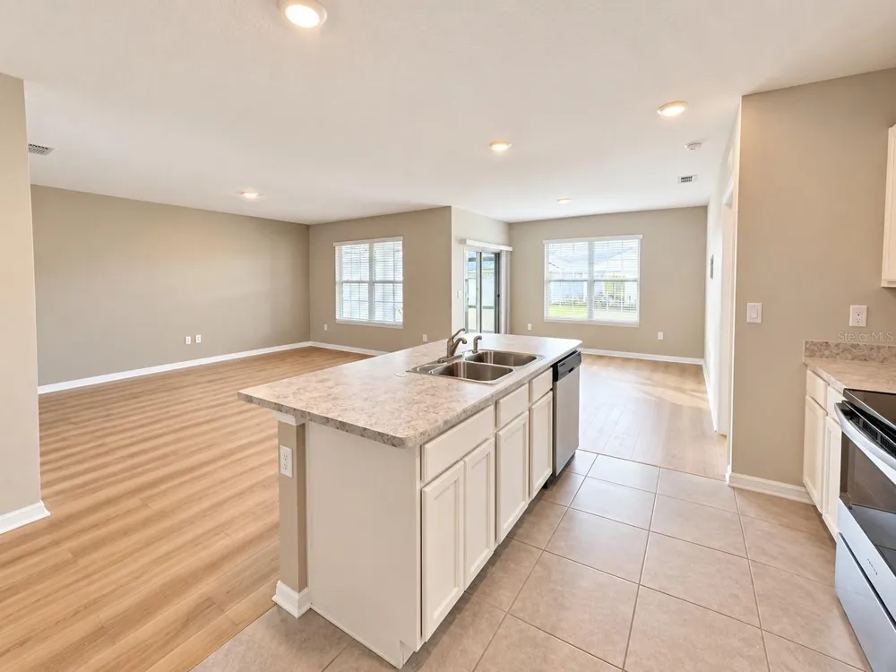 721 KINDRED LANE Auburndale, FL 33823