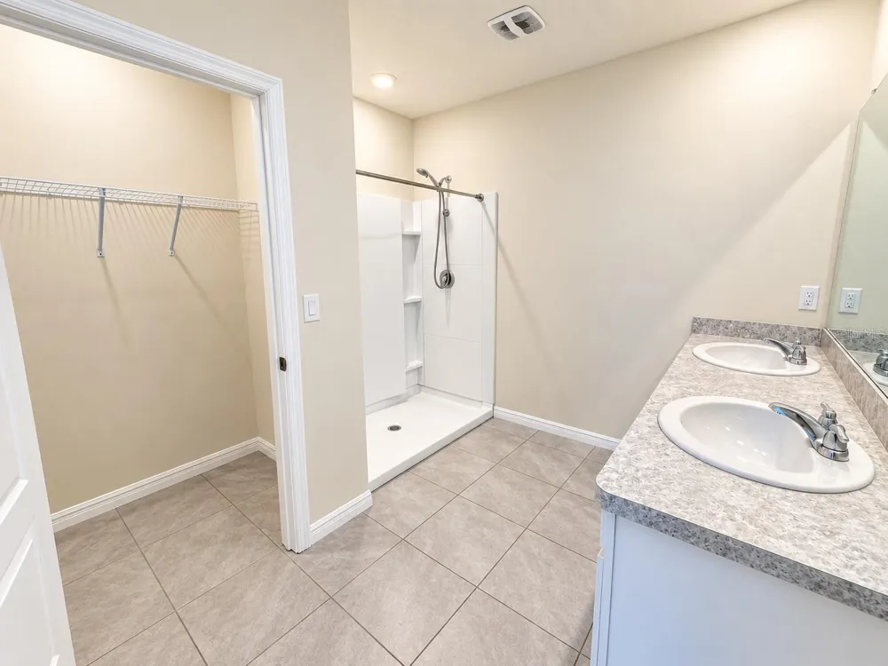 721 KINDRED LANE Auburndale, FL 33823