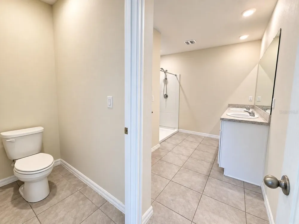721 KINDRED LANE Auburndale, FL 33823