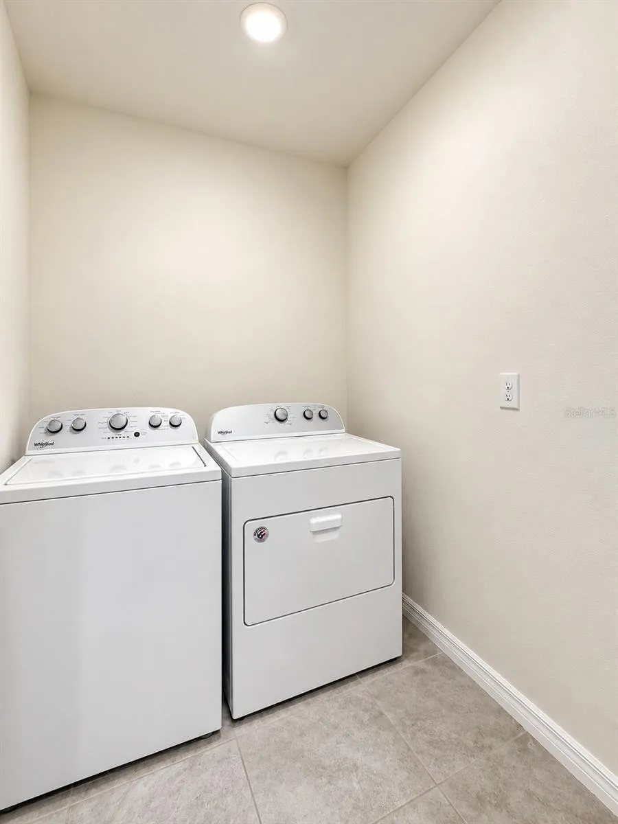 721 KINDRED LANE Auburndale, FL 33823