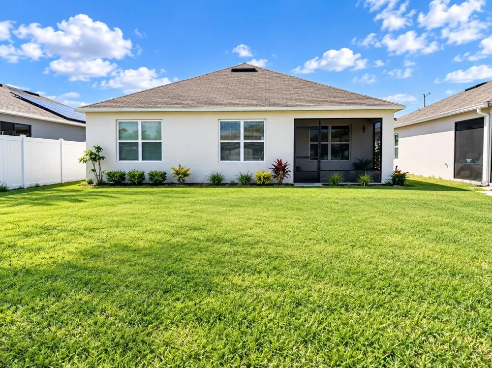 721 KINDRED LANE Auburndale, FL 33823