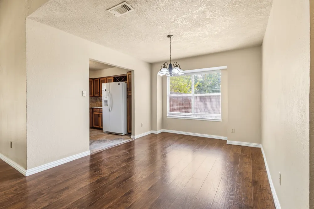 6229 Maple Springs Drive Arlington, TX 76001
