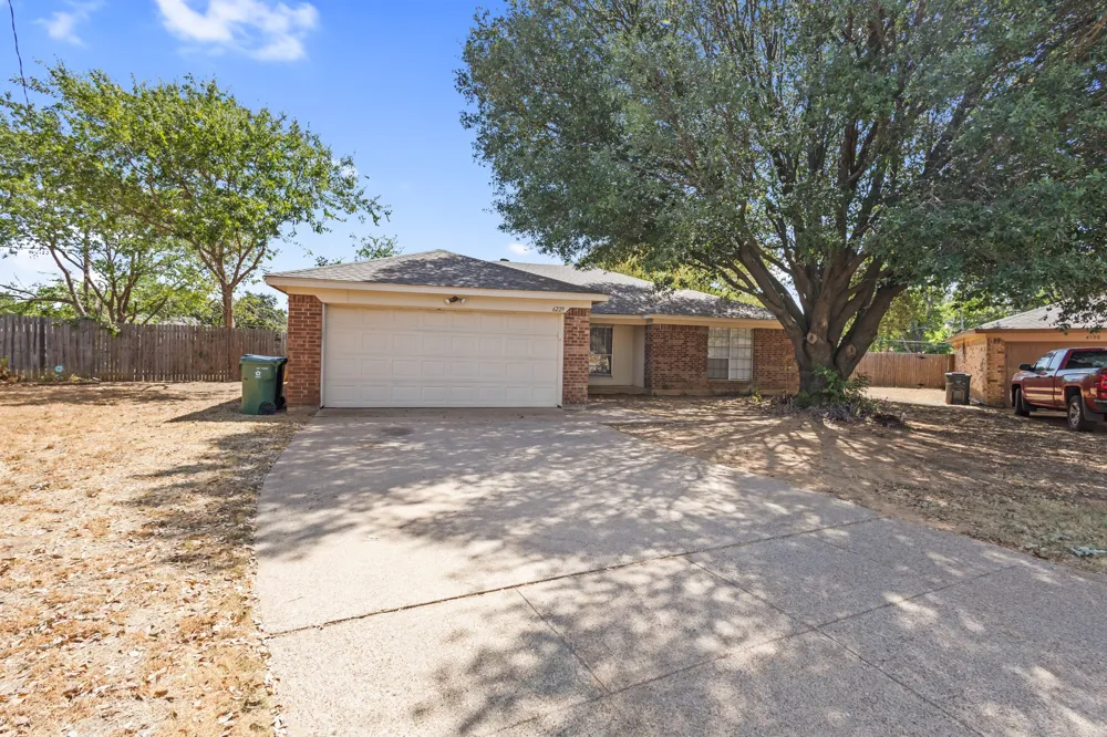 6229 Maple Springs Drive Arlington, TX 76001