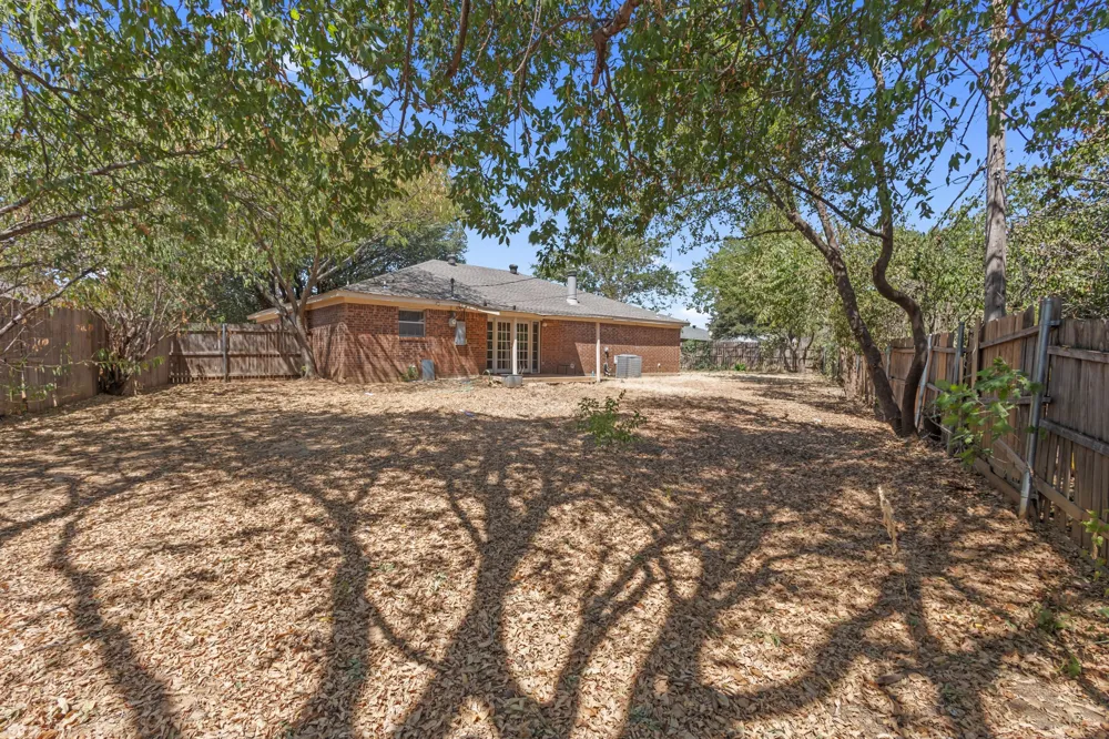 6229 Maple Springs Drive Arlington, TX 76001