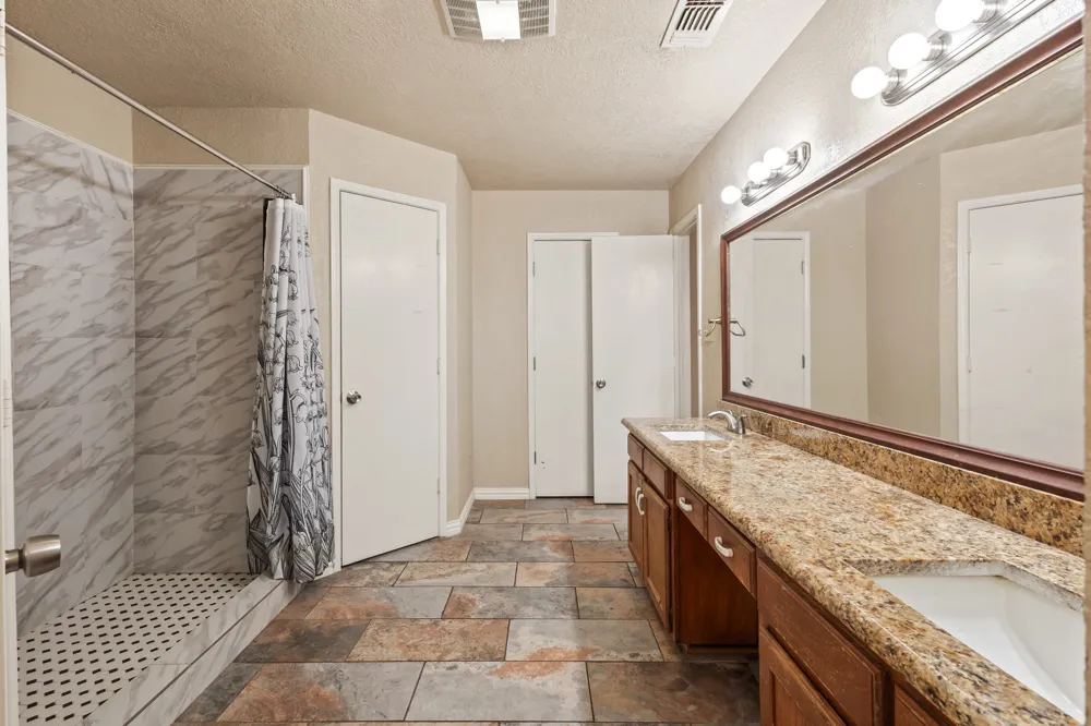 6229 Maple Springs Drive Arlington, TX 76001