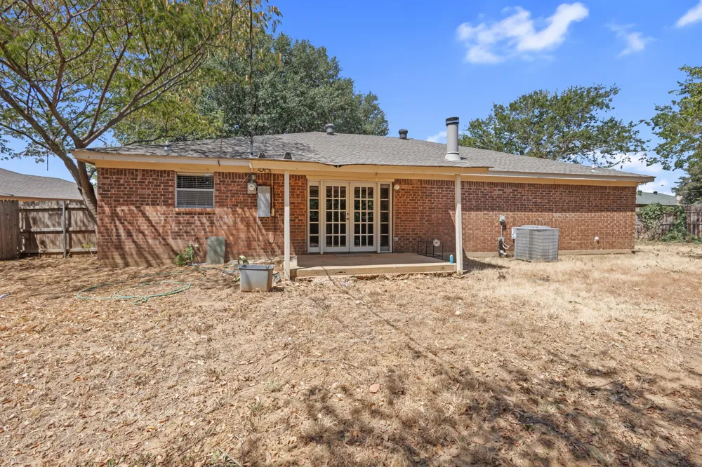 6229 Maple Springs Drive Arlington, TX 76001