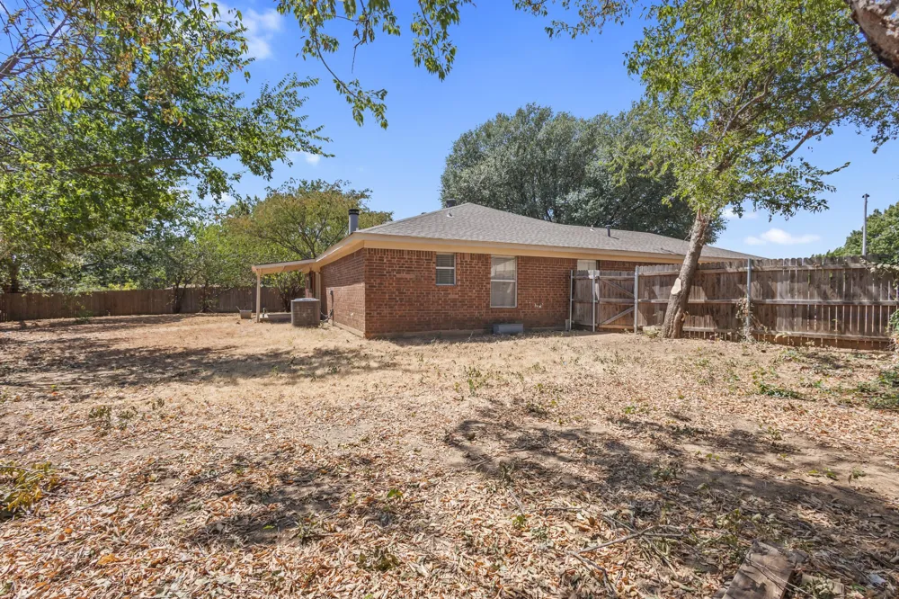 6229 Maple Springs Drive Arlington, TX 76001