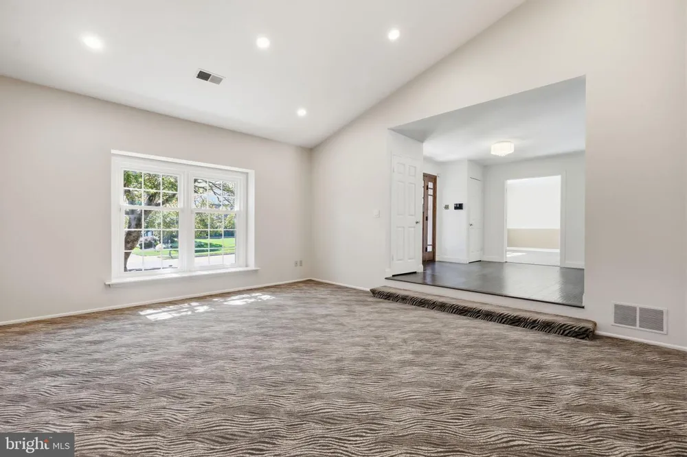 1272 KNOX DRIVE Yardley, PA 19067