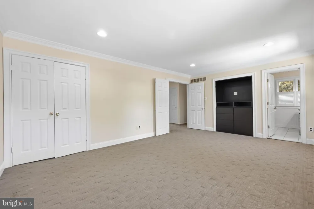 1272 KNOX DRIVE Yardley, PA 19067