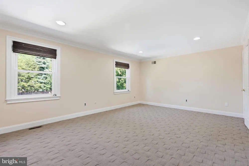 1272 KNOX DRIVE Yardley, PA 19067