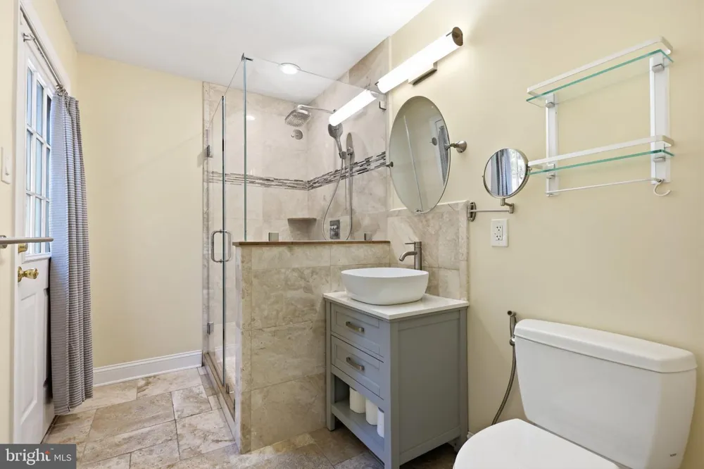 1272 KNOX DRIVE Yardley, PA 19067