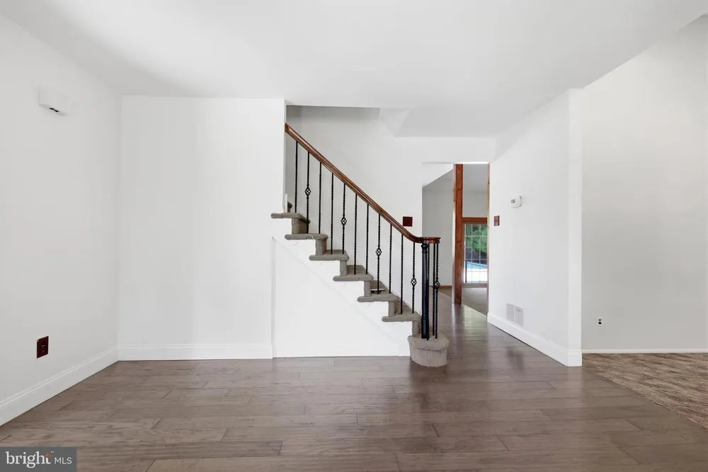 1272 KNOX DRIVE Yardley, PA 19067