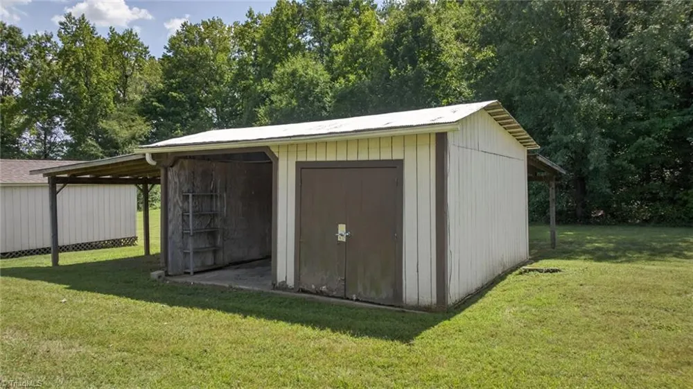1335 Old Mill Farm Road Lexington, NC 27295
