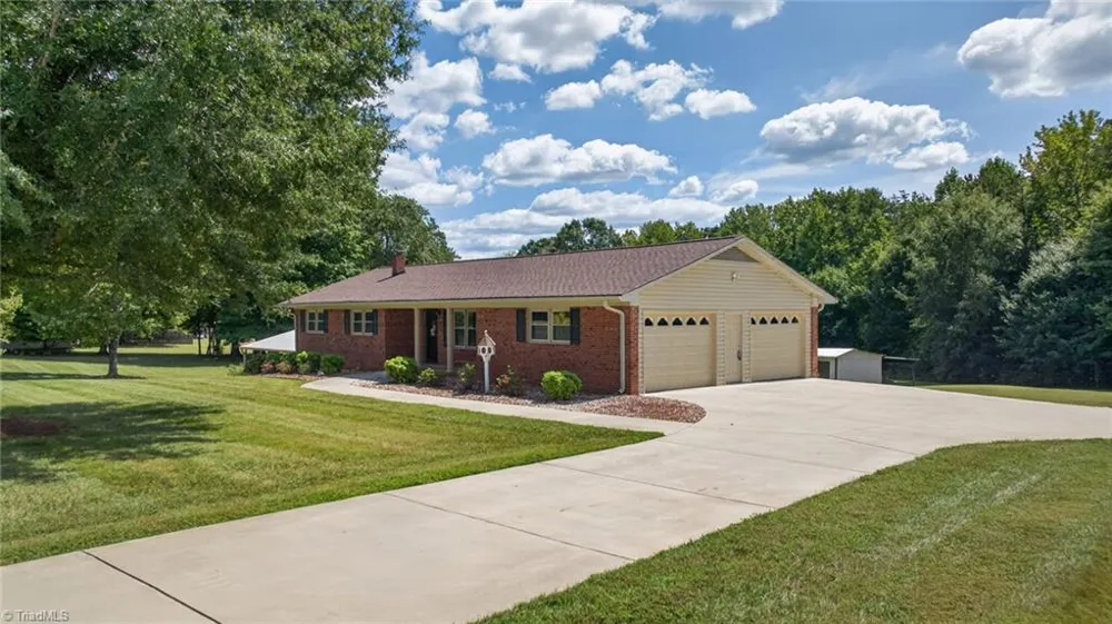 1335 Old Mill Farm Road Lexington, NC 27295