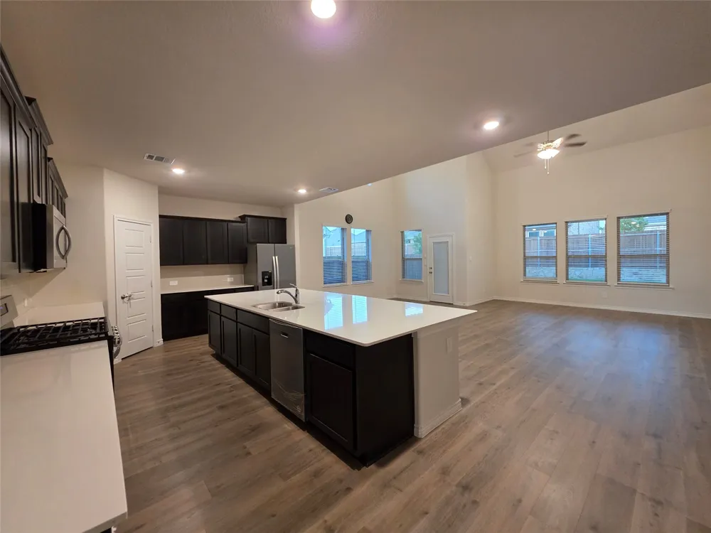 10108 Boxwood Way Aubrey, TX 76227