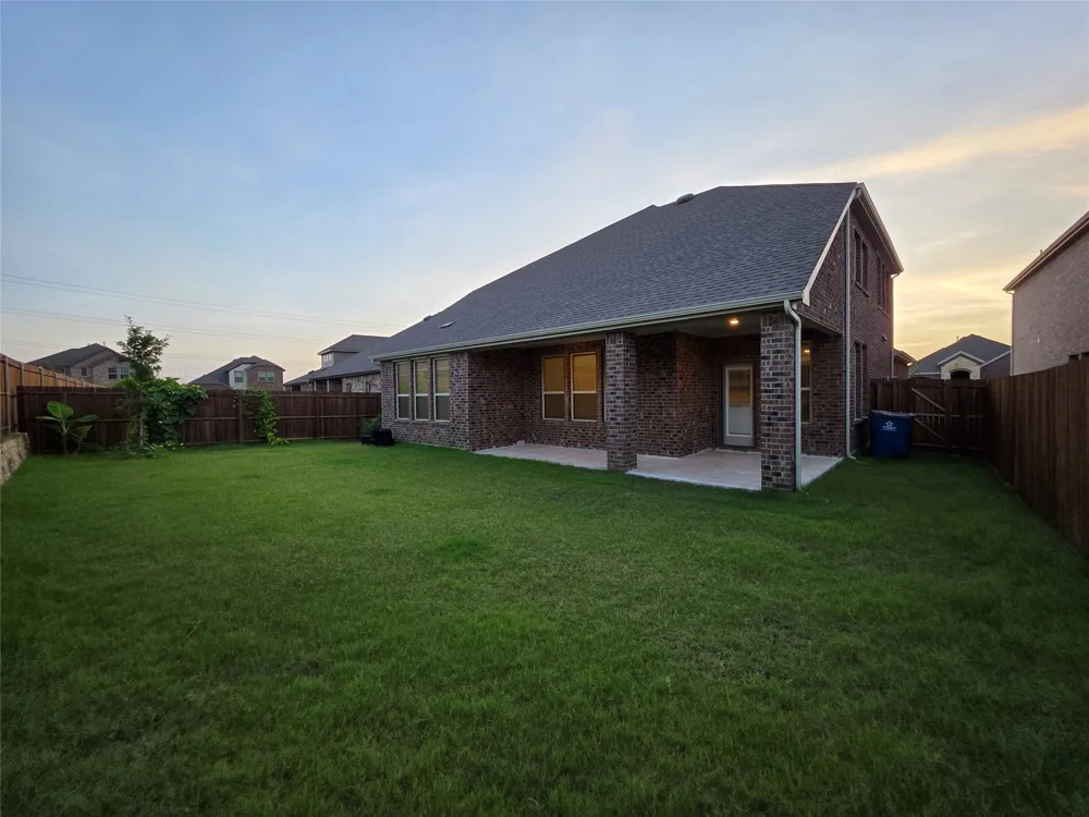10108 Boxwood Way Aubrey, TX 76227