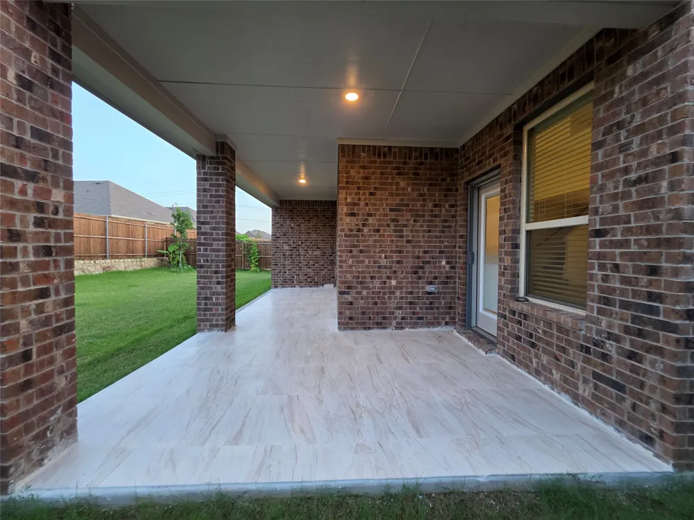 10108 Boxwood Way Aubrey, TX 76227