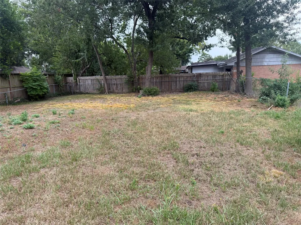 5206 W 43 Houston, TX 77092