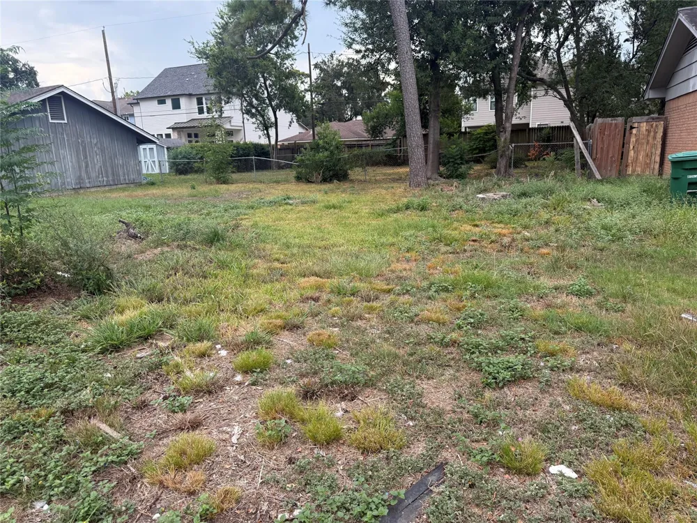 5206 W 43 Houston, TX 77092