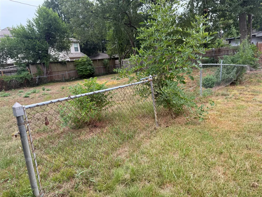 5206 W 43 Houston, TX 77092