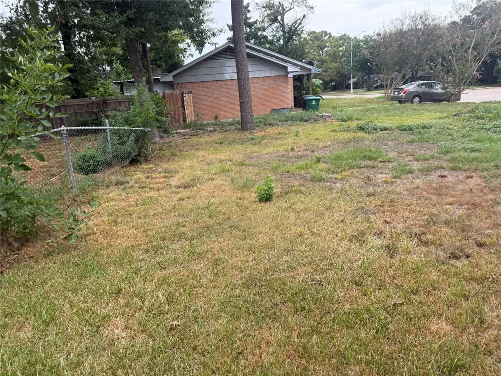 5206 W 43 Houston, TX 77092