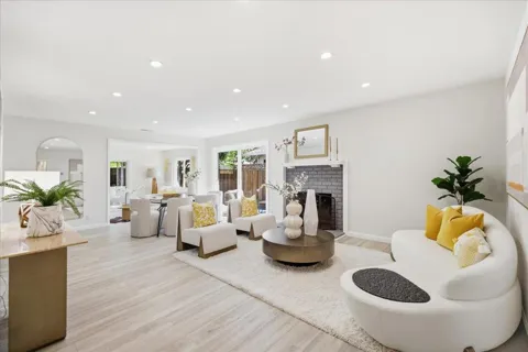 1443 Gretel Lane