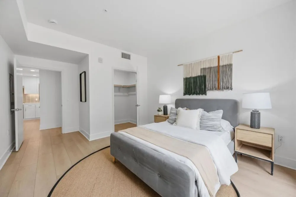 657 Walnut Street #303 San Carlos, CA 94070