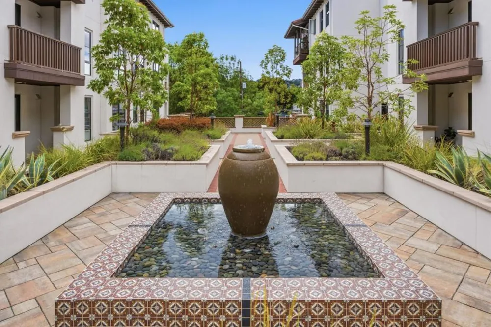 657 Walnut Street #303 San Carlos, CA 94070