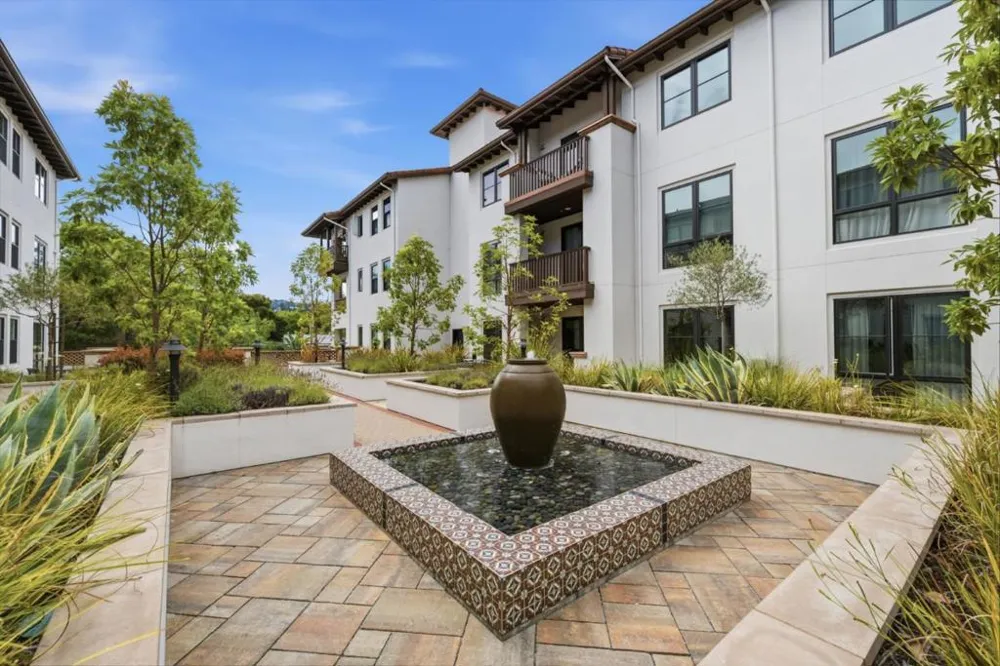 657 Walnut Street #303 San Carlos, CA 94070