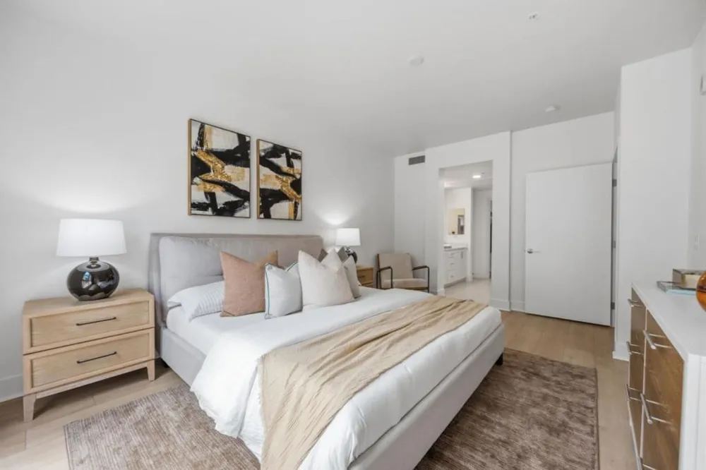 657 Walnut Street #303 San Carlos, CA 94070