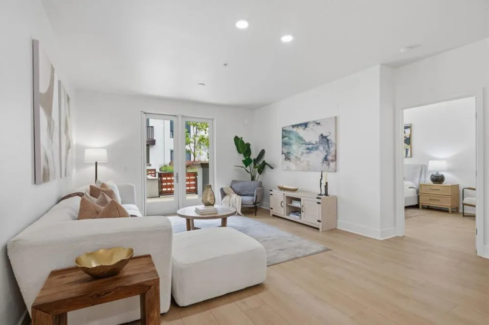 657 Walnut Street #303 San Carlos, CA 94070