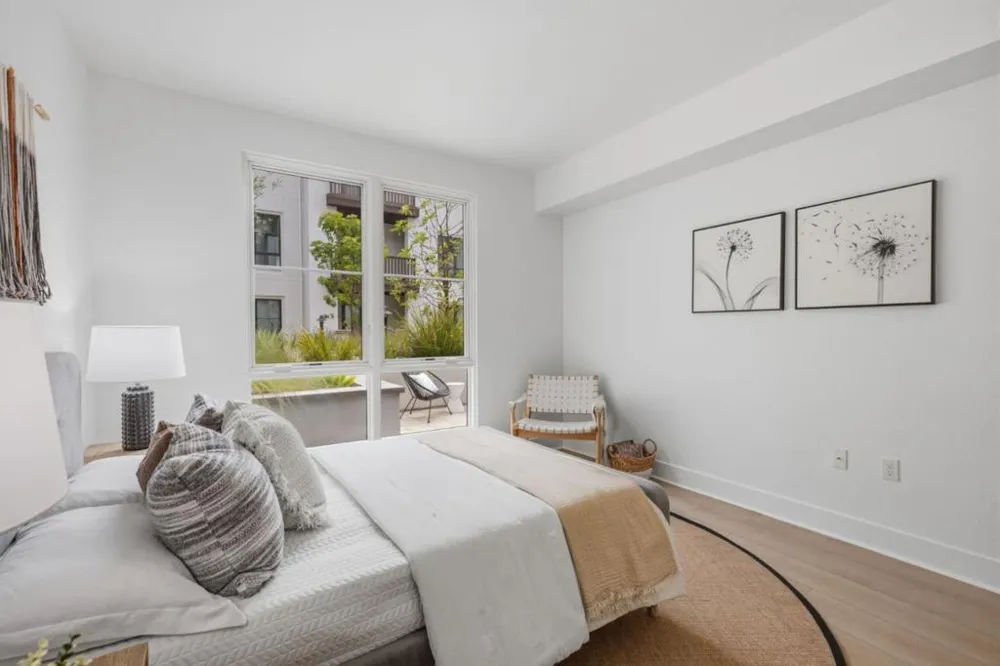 657 Walnut Street #303 San Carlos, CA 94070