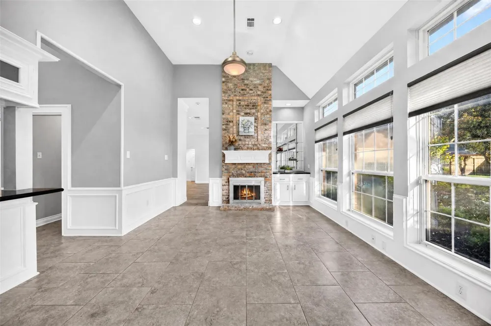 19602 Laurel Park Lane Houston, TX 77094