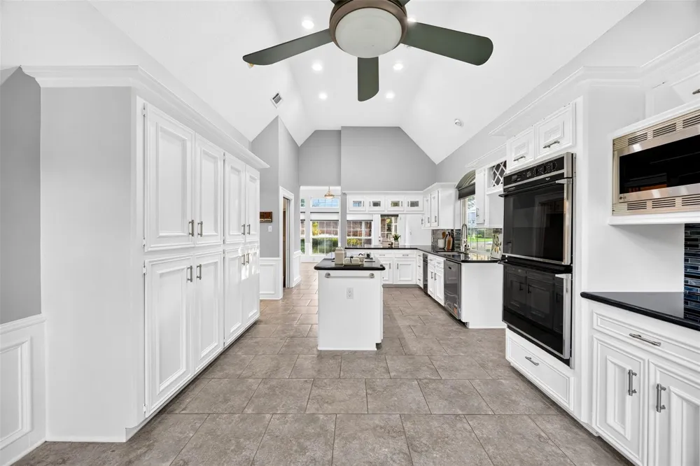 19602 Laurel Park Lane Houston, TX 77094