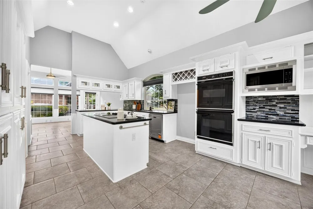 19602 Laurel Park Lane Houston, TX 77094