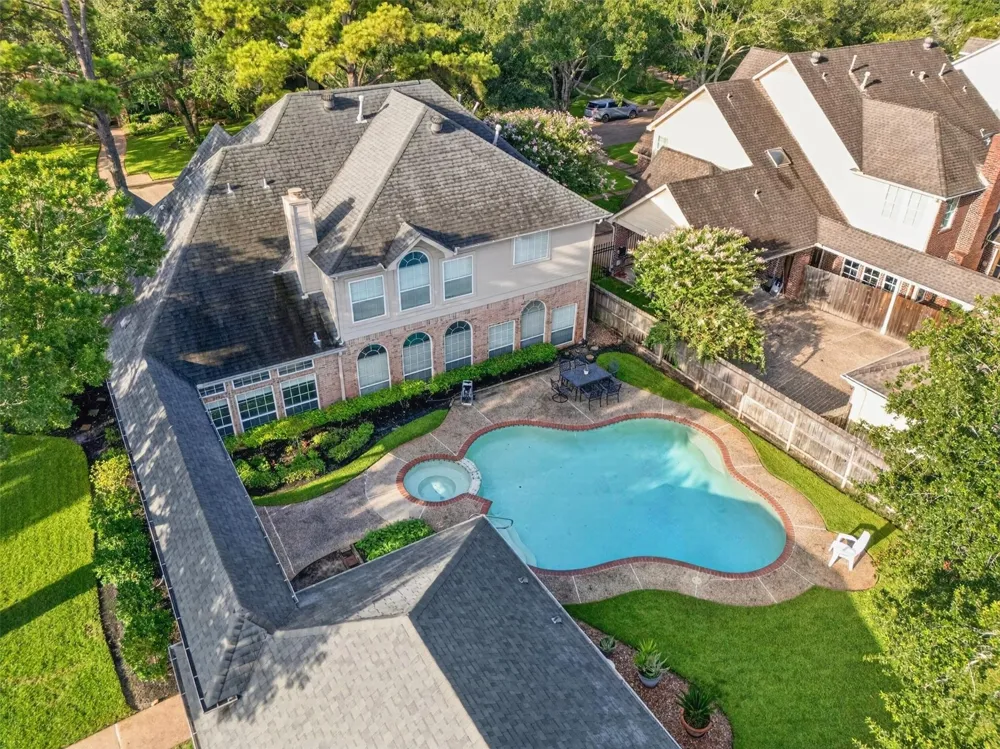19602 Laurel Park Lane Houston, TX 77094