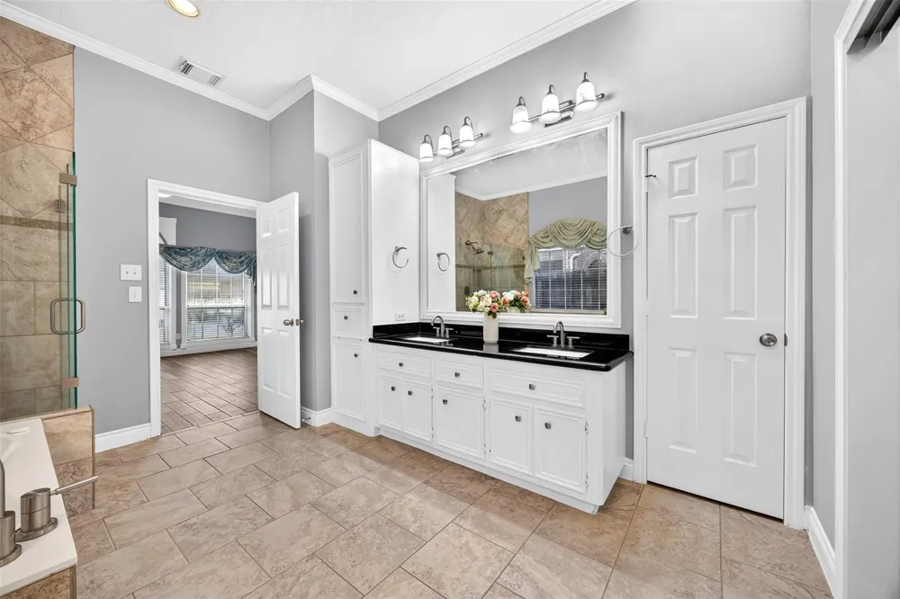 19602 Laurel Park Lane Houston, TX 77094
