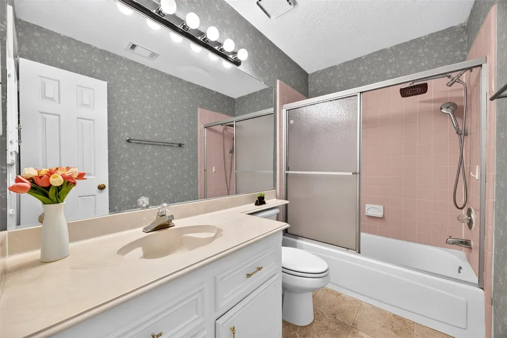 19602 Laurel Park Lane Houston, TX 77094